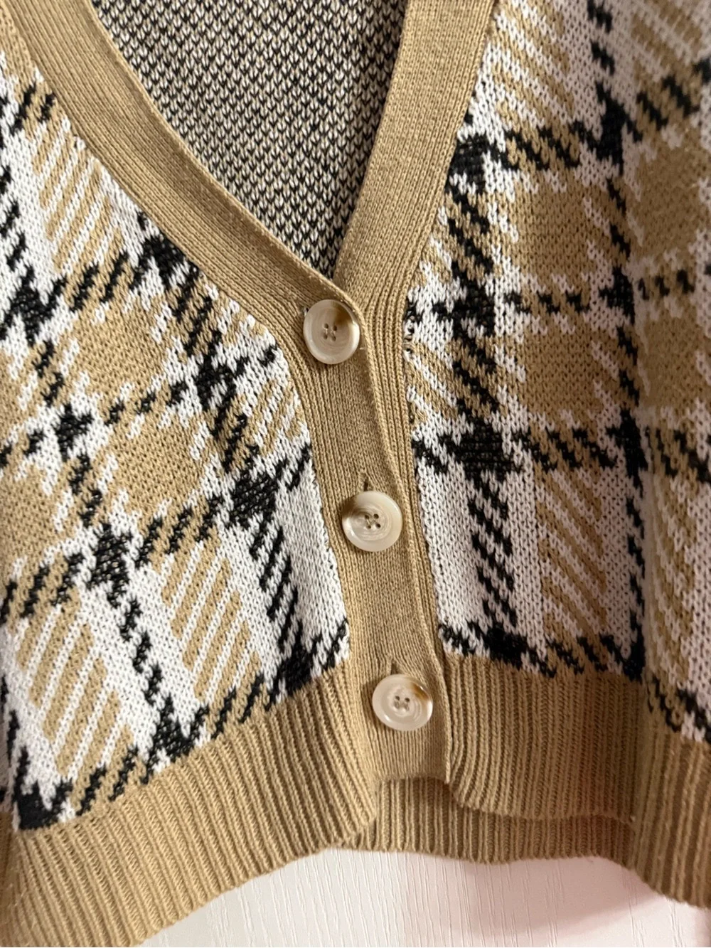 Unbranded Women’s Plaid Crop Cardigan Sz XL. SP-16